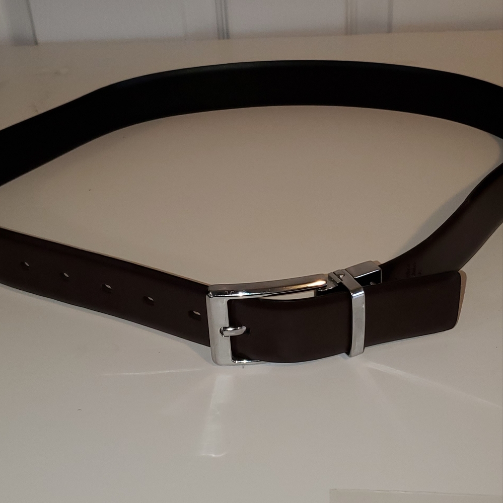 Perry Ellis Portfolio Men's Black and Brown 34/35 Width Reversible Leather Belt